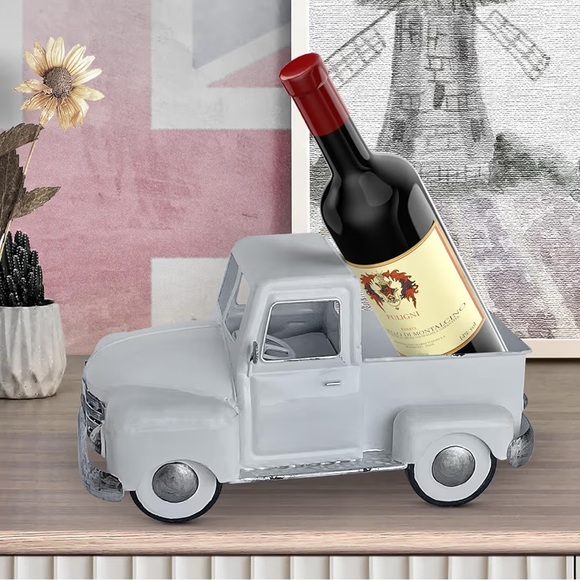 Farmhouse White Truck Decor, Vintage Metal Farm Truck Decor - Picture 8 of 11